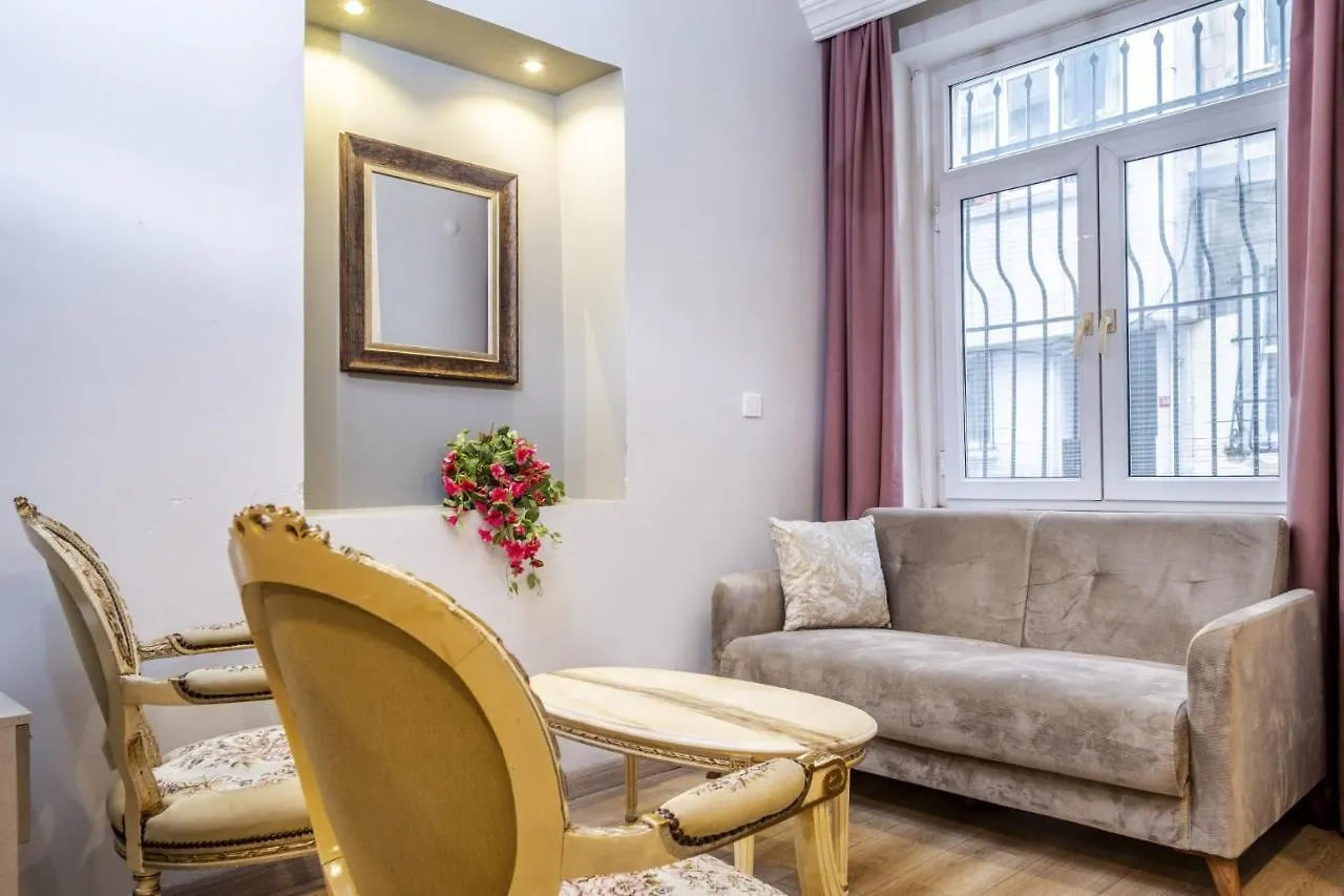Duplex House Near Trendy Attractions In Sisli Apartment Istanbul