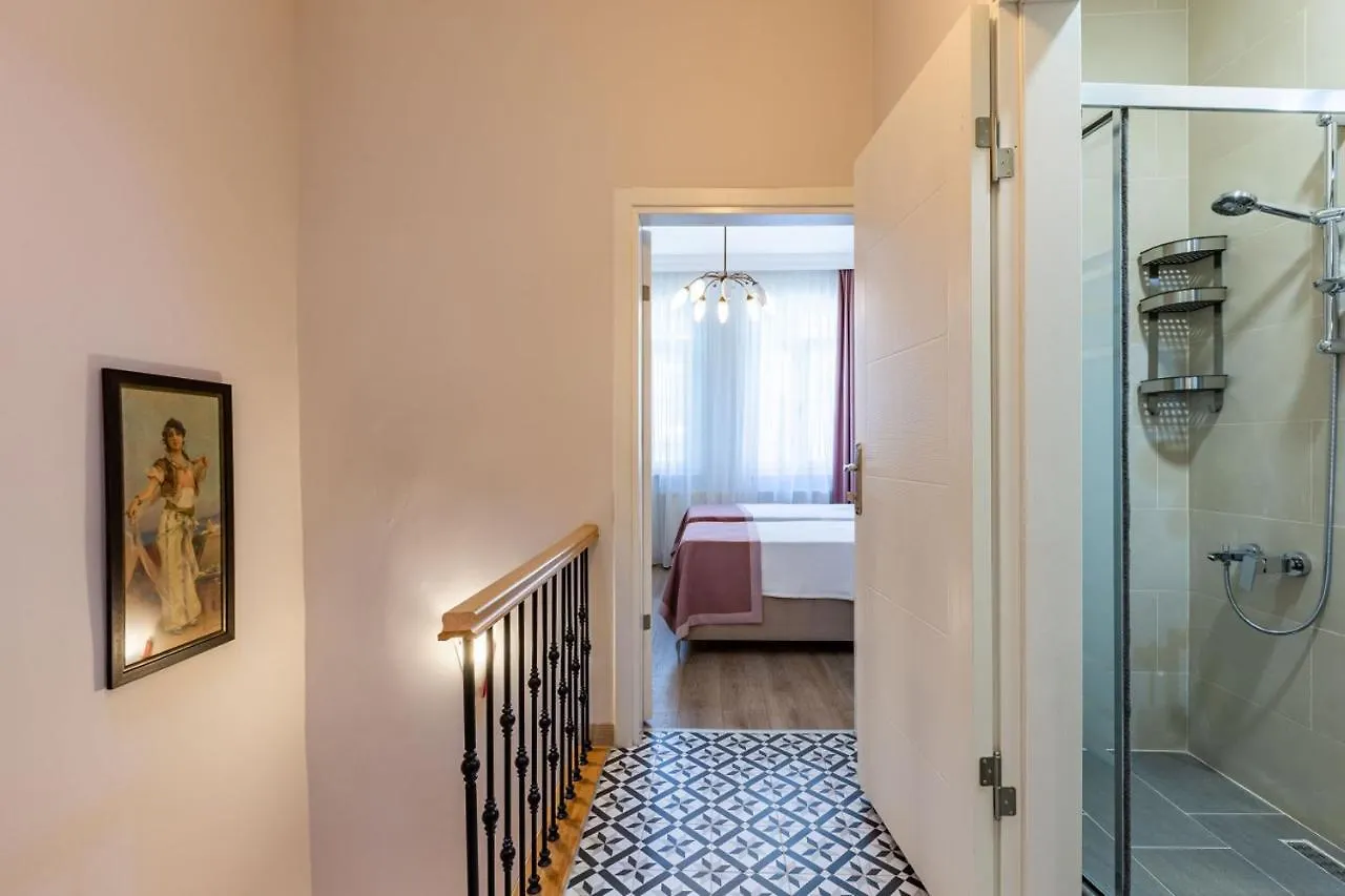 Duplex House Near Trendy Attractions In Sisli Apartment Istanbul